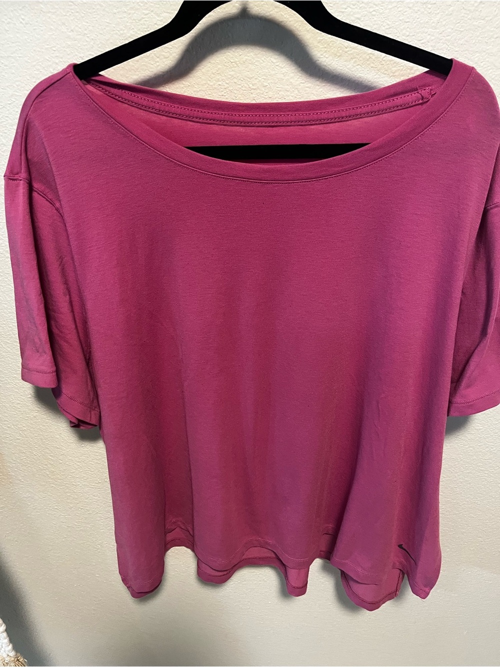 Nike Plus Yoga Women’s Relaxed Short Sleeved Top